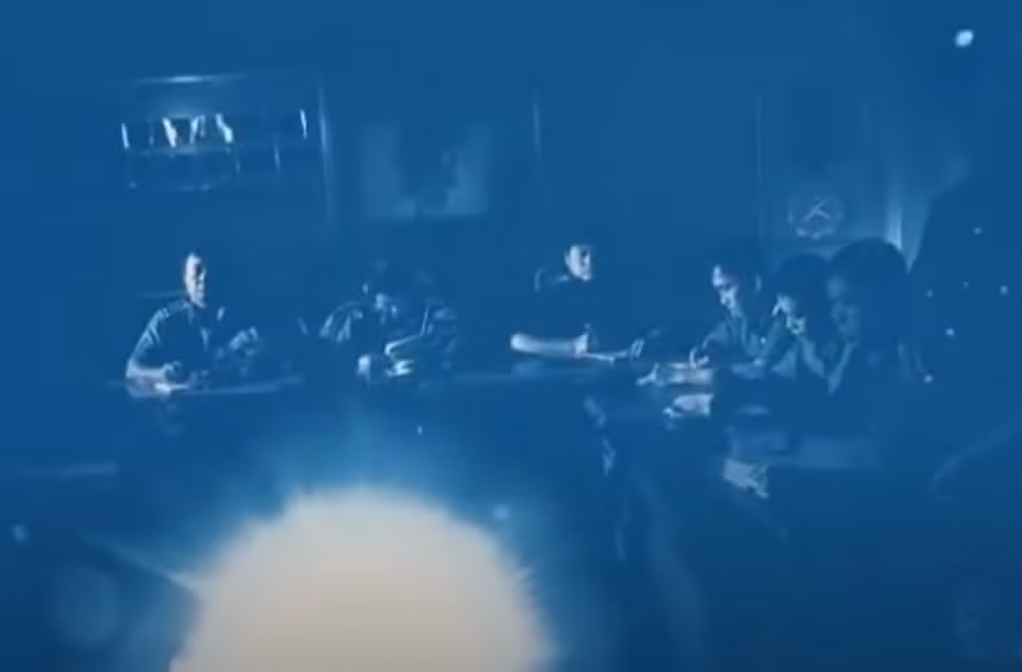 Công an An Giang đã nhanh chóng thành lập Ban chuyên án phối hợp với các đơn vị công an huyện, tiến hành điều tra làm rõ vụ án. Hiện trường vụ án là con kênh cách Campuchia có 100m, nhiều câu hỏi đã được cảnh sát đặt ra như bà Ai đã gặp bất trắc gì? Tang vật vụ án đang ở đâu? Hung thủ là ai?.