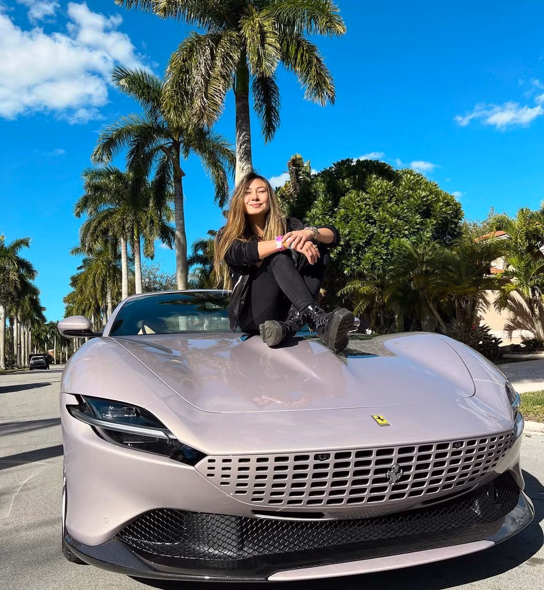 Guo sở hữu căn hộ sang trọng tại One Thousand Museum ở thành phố Miami (tiểu bang Florida) được cho là trị giá 6,7 triệu USD. Theo New York Post, cô là hàng xóm của David Beckham. Tuy nhiên, có lần đi chung thang máy với cựu ngôi sao bóng đá người Anh, Guo không nhận ra anh. Cô chỉ phát hiện khi người bạn đi cùng thốt lên: “Chúa ơi, đó là David Beckham”.