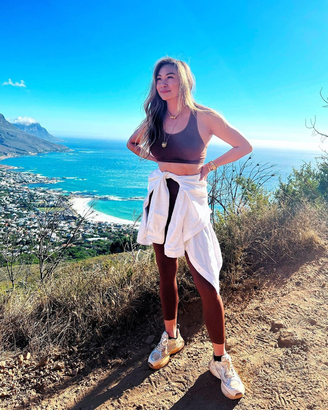 Guo công khai là người song tính với bố mẹ. Tuy nhiên, phụ huynh của cô không hài lòng với lời thừa nhận của con gái. Guo có lối sống lành mạnh và chăm chỉ tập thể dục. Ngoài tập cardio cường độ cao, cô chạy 16-32 km/ngày. Thời gian nữ doanh nhân dành để rèn luyện mỗi ngày là 5,5 tiếng.