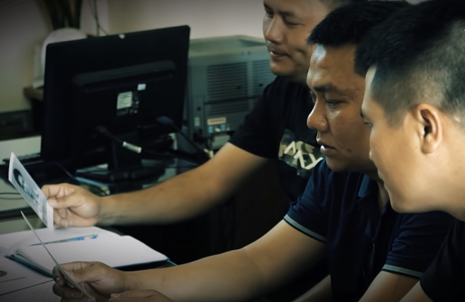 Ban chỉ huy phòng Cảnh sát hình sự, Công an tỉnh cùng với Công an thành phố Đồng Hới yêu cầu lực lượng điều tra tiếp tục xác minh và phải lên bằng được lịch sử quá trình sinh sống của anh Bùi Tiến Dũng trong khoảng thời gian trước khi bị sát hại. Bằng biện pháp nghiệp vụ, tổ công tác nhận thấy, trước đây anh Dũng có thuê lại phòng trọ của anh Trung Thành- là sinh viên trường Đại học Quảng Bình khi anh Thành thuê khuôn viên quán để bán cà phê.