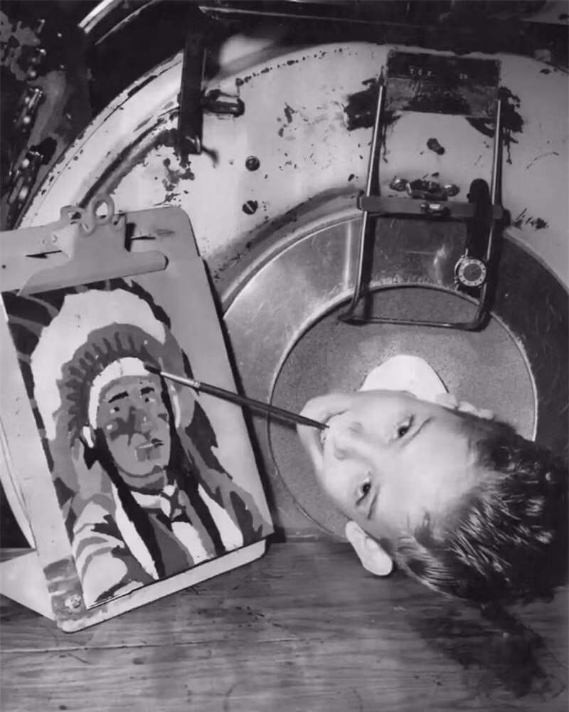 Kỳ tích của người đàn ông bại liệt 70 năm sống trong “phổi sắt“ ảnh 1