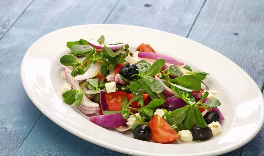 Bất ngờ loại rau dại là vị thuốc trường thọ, vitamin dưỡng da - Hình 3 Bat ngo loai rau dai la vi thuoc truong tho, vitamin duong da-Hinh-3