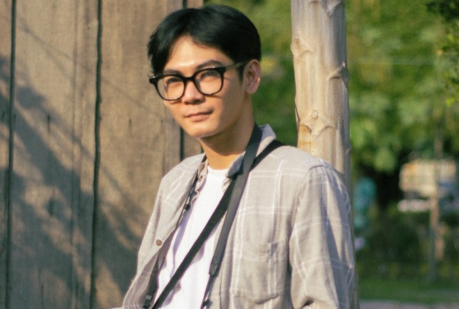 Chủ nhân của tác phẩm nghệ thuật trên là Đỗ Minh Hải, 23 tuổi, sinh viên ngành Kiến trúc, ĐH Xây dựng Miền Tây. "Vì nhận thấy rất ít họa sĩ sử dụng dạng anime để vẽ về phong cảnh Việt Nam nên mình nảy ra ý tưởng thể hiện cảnh vật quanh nơi mình sống bằng phong cách này. Thật bất ngờ, hạnh phúc khi tác phẩm của mình được đón nhận nhiệt tình đến vậy", Hải nói với Zing.