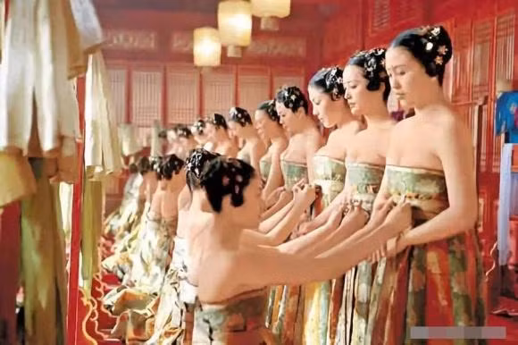 Vi hoang de beo nhat Trung Quoc, moi bua an 20 lang thit-Hinh-3