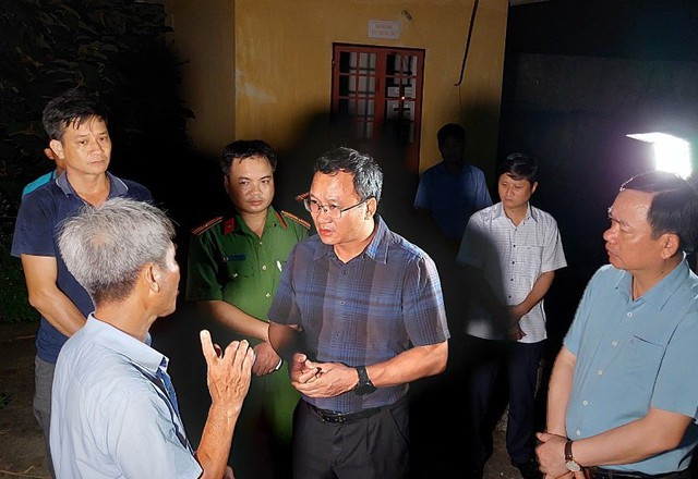 Hien truong tang thuong vu lat xe tai cho dat khien 3 nguoi tu vong-Hinh-8