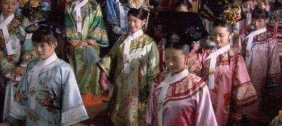 Dieu kien chon the thiep thoi co dai khac nghiet nhu the nao?