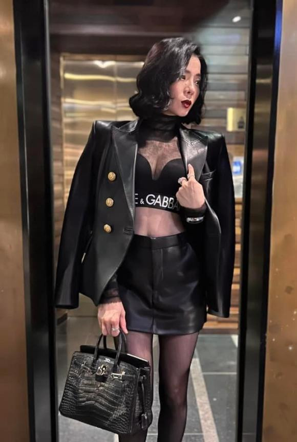 Le Quyen 'soi mau' vi bi coi thuong khi mua do hieu o Phap-Hinh-3