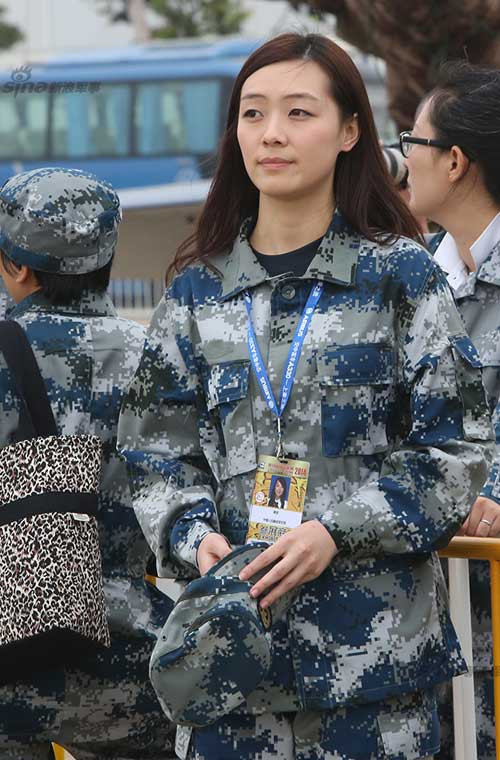 “Bóng hồng” Quân đội Trung quốc tại triển lãm.