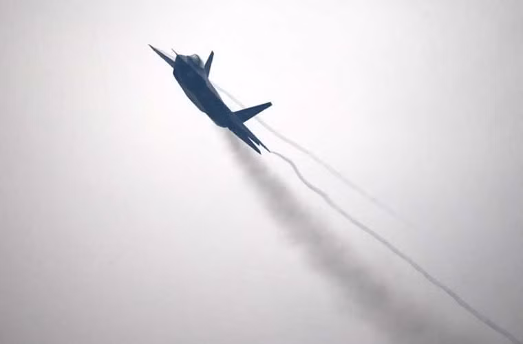 Tiêm kích tàng hình J-31 Trung Quốc lại gây thất vọng Tiem kich tang hinh J-31 Trung Quoc lai gay that vong