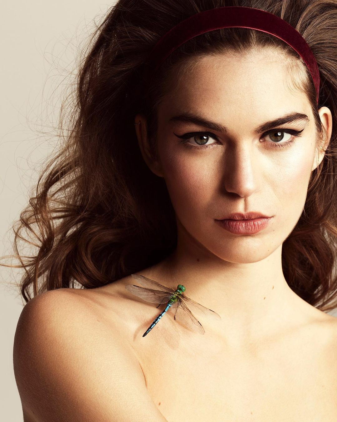 Yêu cầu chiều cao và số đo là bắt buộc. Ngoài ra, bạn cần nỗ lực khi phải đối diện với lịch làm việc dày đặc. Việc có thêm nền tảng, niềm yêu thích với thời trang sẽ là điểm cộng. Bạn cũng cần phải thích ứng nhanh với yêu cầu công việc. Là người mẫu, Anna Palgen cũng phải đối diện với những điều này.