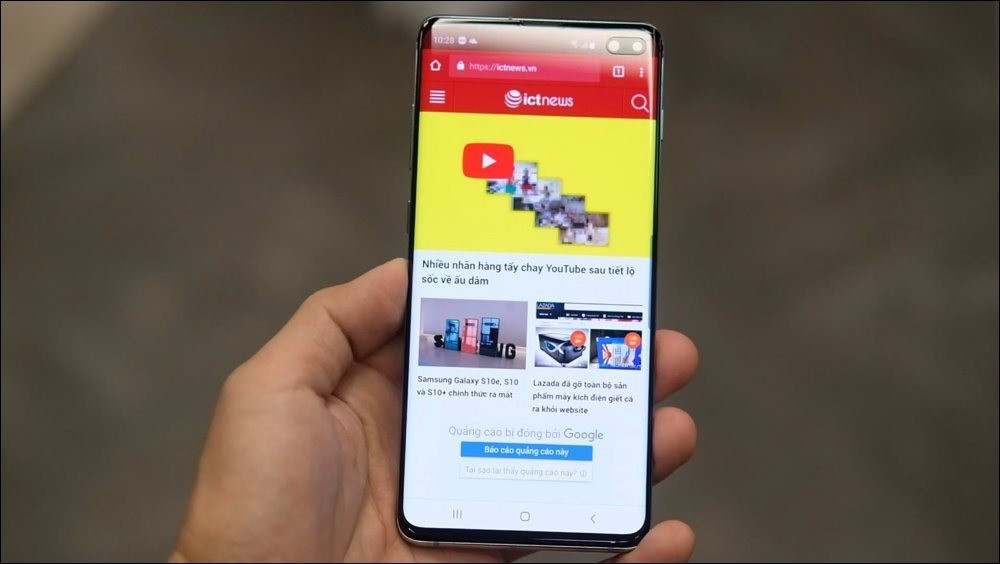 4 smartphone loi thoi nhung van 