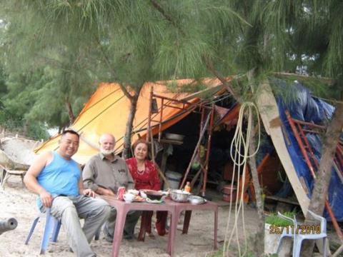 Tác giả bài viết - Tùng Xích Lô - người đã từng đạp xe xích lô xuyên Việt bên cạnh ông bà Kurt - Sang