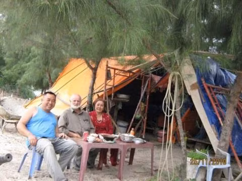 Tác giả bài viết - Tùng Xích Lô - người đã từng đạp xe xích lô xuyên Việt bên cạnh ông bà Kurt - Sang