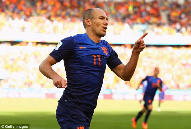 Robben tiếp tục có một trận đấu hay với nhiều đóng góp quan trọng cho tuyển Hà Lan.