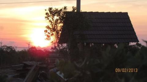 Lần đầu tiên gặp tôi, họ sống trong một túp lều bằng bạt, dựng tạm bợ tại khu du lịch Bình Tiên, Ninh Thuận.