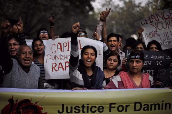 Biểu tình chống cưỡng hiếp ở Ấn Độ.