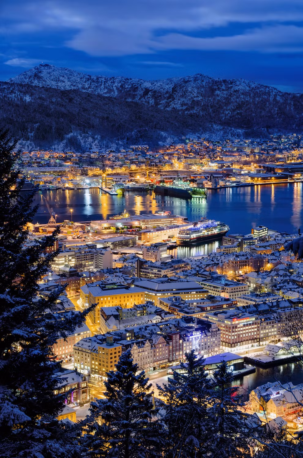 Vẻ đẹp lộng lẫy của thành phố cảng Bergen, cố đô của Na Uy.