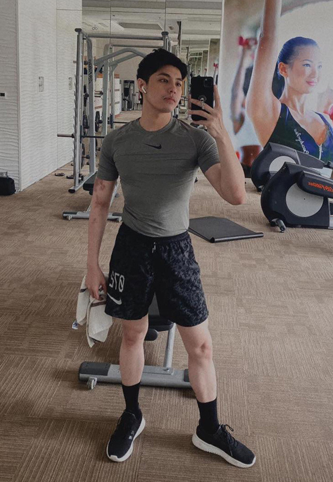Noo Phước Thịnh khoe hình thể cơ bắp sau quá trình miệt mài tập gym.