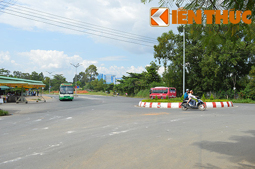 Nhiều vụ tai nạn đã xảy ra tại khu vực vòng xoay gần ký túc xá khu A Đại học Quốc gia TP HCM.
