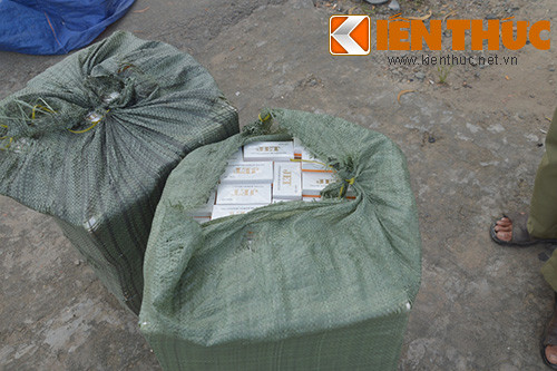 120 cây thuốc lá lậu loại JET được cơ quan chức năng thu giữ.