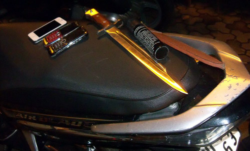 Tang vật của 2 nam thanh niên