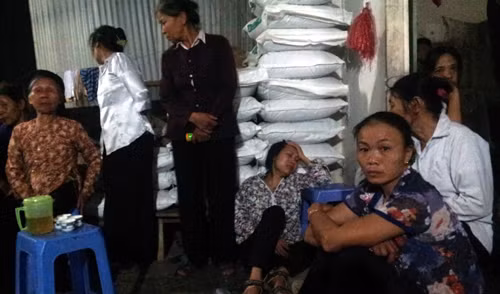 Cái chết thương tâm của cháu bé làm người dân nơi xóm nhỏ Quý Vĩ, xã Cộng Hòa, huyện Quốc Oai, Hà Nội bàng hoàng.