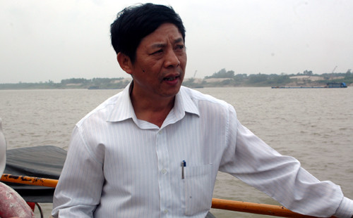 Thượng tá Cương trao đổi với PV Kiến thức.