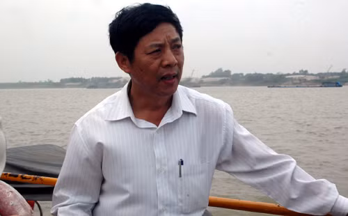 Thượng tá Cương trao đổi với PV Kiến thức.