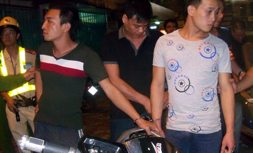 2 nam thanh niên bị Tổ công tác 141 bắt giữ