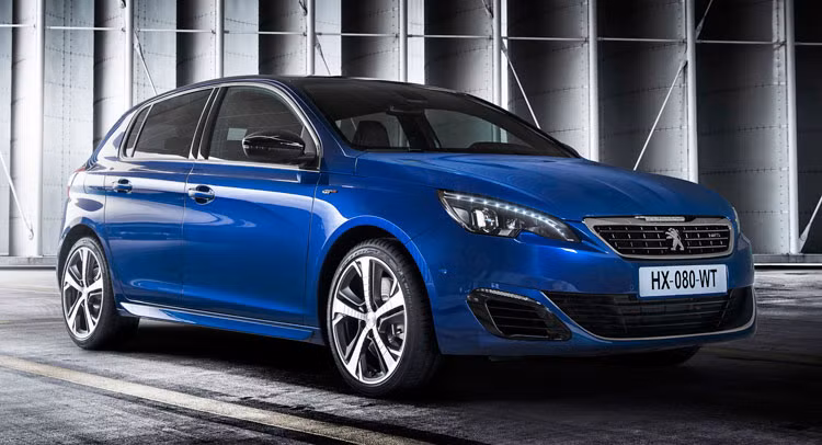 Mẫu 308 GT được thiết kế nhẹ và nhanh hơn phiên bản tiền nhiệm 308 GTi.