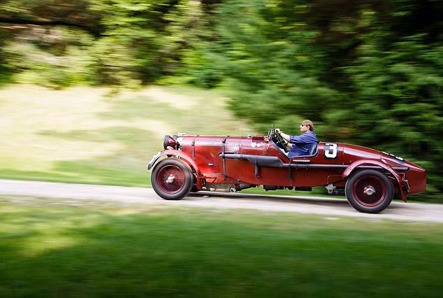 LG45R Rapide vẫn bon bon trên đường.