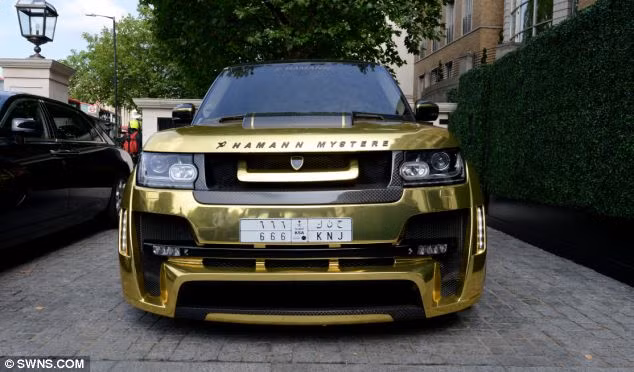 Chiếc xe mang biểu số 666 tuyệt đẹp, được cho là có giá khoảng 250.000 USD.