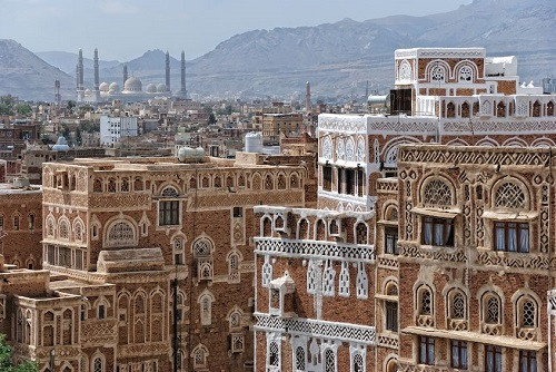  3. Sana’a, Yemen: Sự bất ổn vệ chính trị khiến Yemen gặp nhiều vấn đề về an ninh. Thủ đô Sana’a là một trong những thành phố nguy hiểm nhất thế giới, bất chấp những nỗ lực hỗ trợ của đồng minh Mỹ trong việc duy trì an ninh tại các địa điểm du lịch.