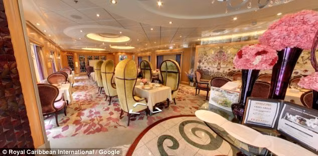 Phòng ăn sang trọng tại nhà hàng Central Park.