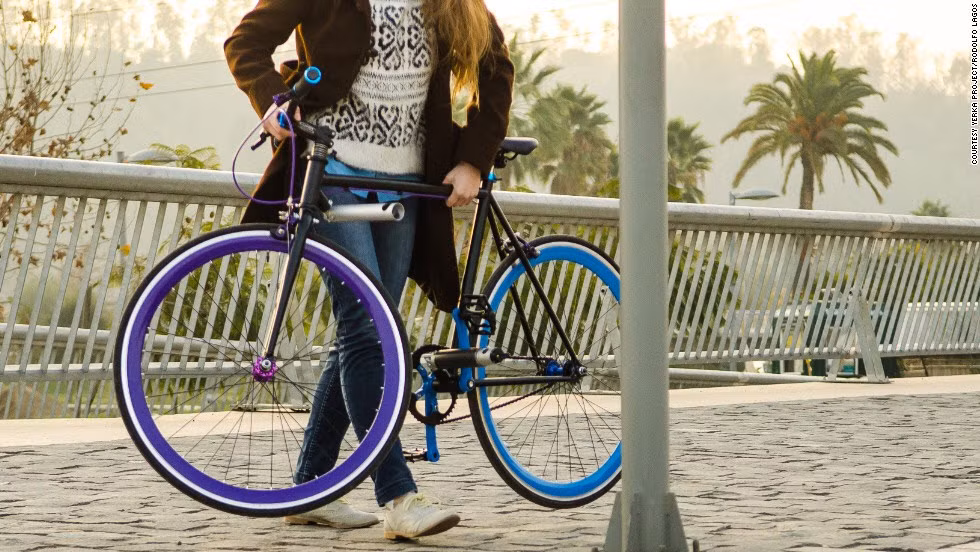 Việc chỉnh sửa khung không làm tăng thêm trọng lượng của xe. Phiên bản hiện tại sử dụng khung bằng thép với phần khung để khóa làm bằng nhôm.