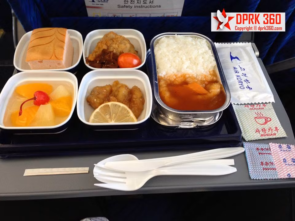 Thức ăn được nhiều hành khách đánh giá cao.