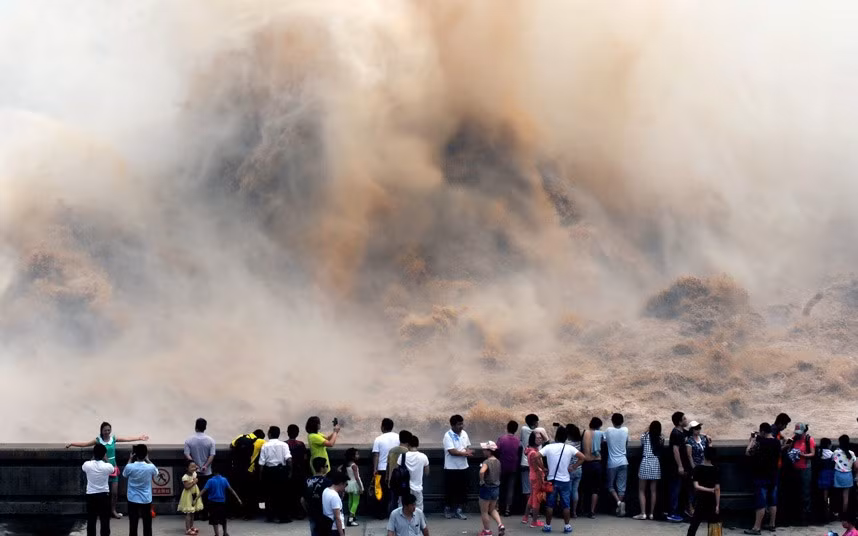 Đập có tổng dung tích 12,65 km3.