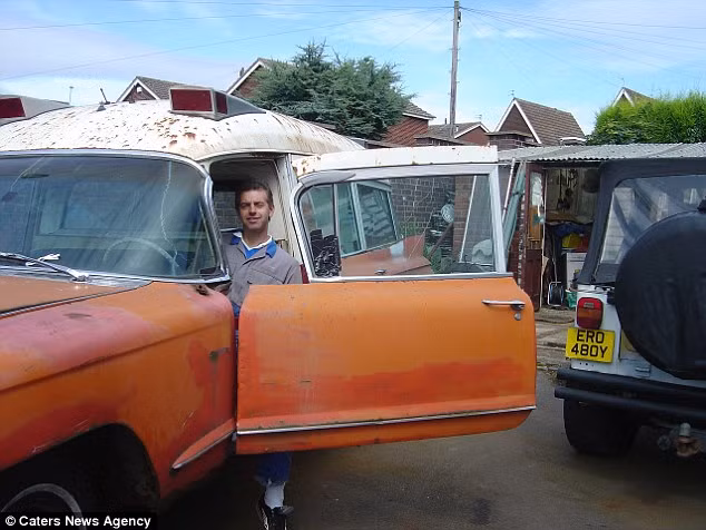 Chiếc Cadillac Miller-Meteor 6 chỗ ban đầu được sử dụng như một phương tiện cứu thương tại Mỹ. Chỉ có 2.000 chiếc loại này được sản xuất từ cuối những năm 1950 đến đầu những năm 1960.