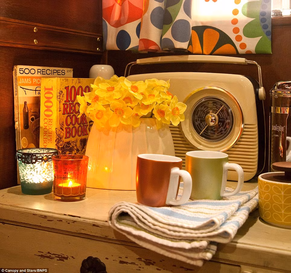 Không gian ấm áp bên trong phòng khách sạn.