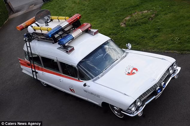 Ông Harborne và đối tác của mình chi 82.000 USD (khoảng 1,7 tỷ đồng) để hoàn thiện chiếc xe như thế này.