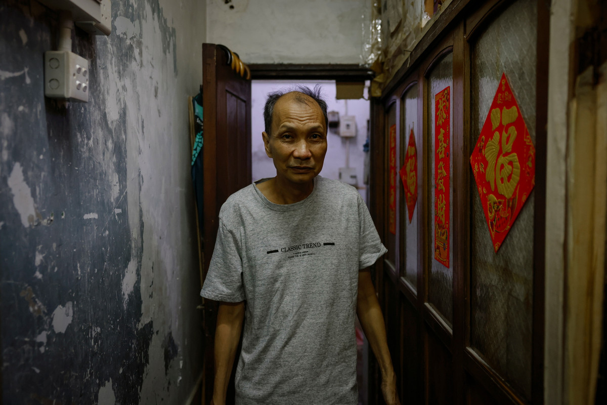 “Vì giường làm bằng gỗ nên có rất nhiều rệp ở đây”, ông Leung Kwong Kuen, 80 tuổi, cho biết.