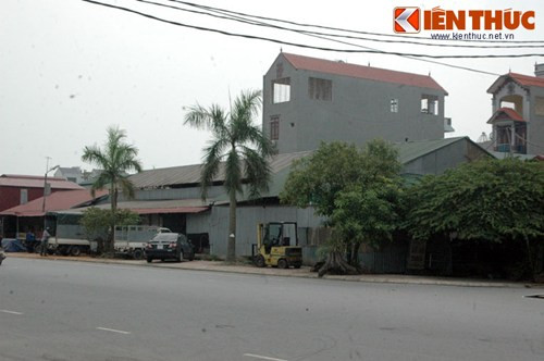 Đây là địa điểm đặt trạm cân xử phạt xe gỗ của "trùm xã hội đen" Hưng "sóc" trên địa bàn xã Phù Khê.