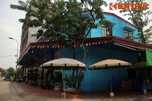 Còn trụ sở chính Công ty Thành Hưng Bắc Ninh của nguyên trưởng thôn xã hội đen Hưng "sóc" chỉ cách cổng chợ Phù Khê khoảng 200m.