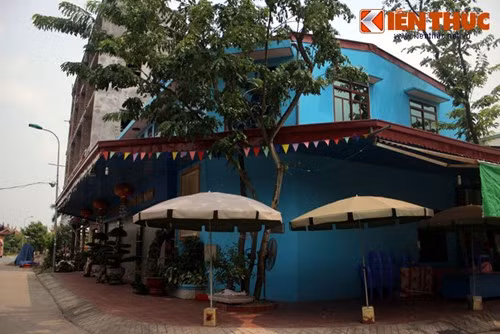 Còn trụ sở chính Công ty Thành Hưng Bắc Ninh của nguyên trưởng thôn xã hội đen Hưng "sóc" chỉ cách cổng chợ Phù Khê khoảng 200m.