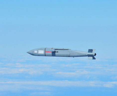 Bom liệng chính xác cao tầm xa AGM-154.