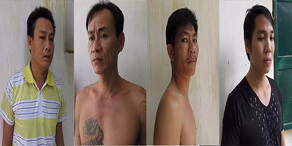 Các đối tượng trong nhóm giang hồ đòi nợ kiểu "xã hội đen" tại cơ quan công an.