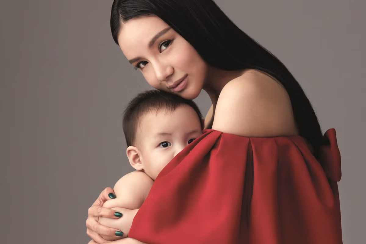 Ai nu ty phu Singapore dinh hon sau mot nam lam me don than-Hinh-2