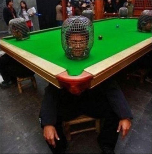 Bàn bi-a độc đáo.