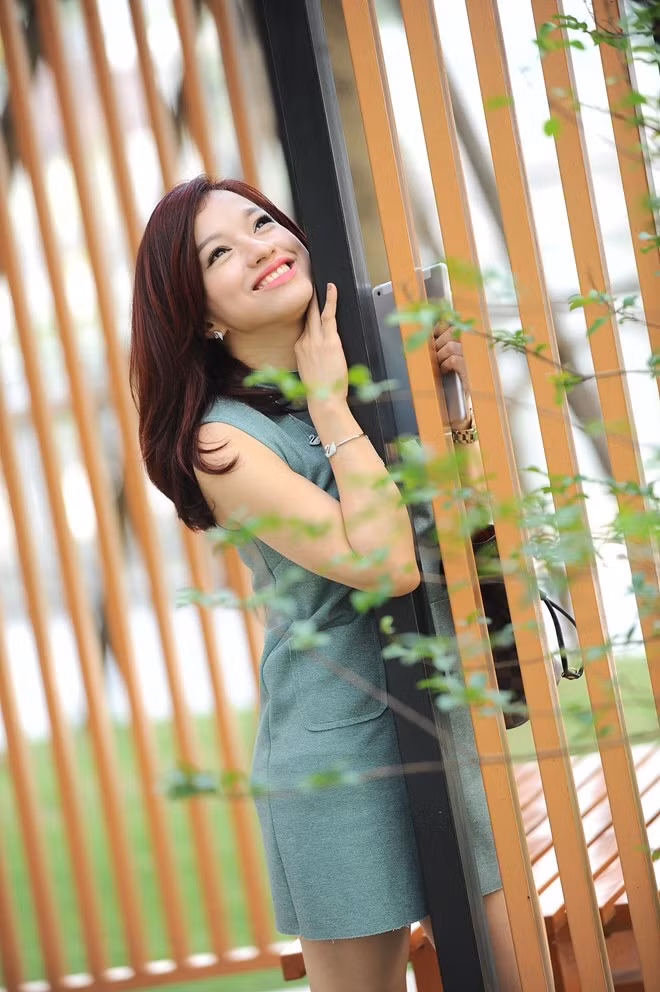 Bán hàng online, Hoàng Mi đã từng gặp nhiều trường hợp bị lấy cắp ảnh chụp, tranh dành khách. Cô giá cá tình này chia sẻ: "Kinh doanh mình cũng phải khôn khéo, nếu hiền và nhẹ nhàng quá thì cũng khó làm, nhất là trong thời buổi kinh tế khó khăn".