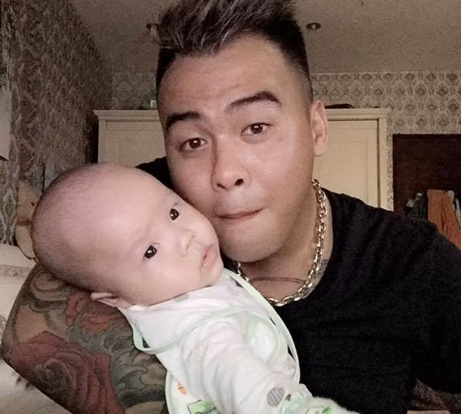 Ông bố 9X có sở thích hát ru con ngủ.